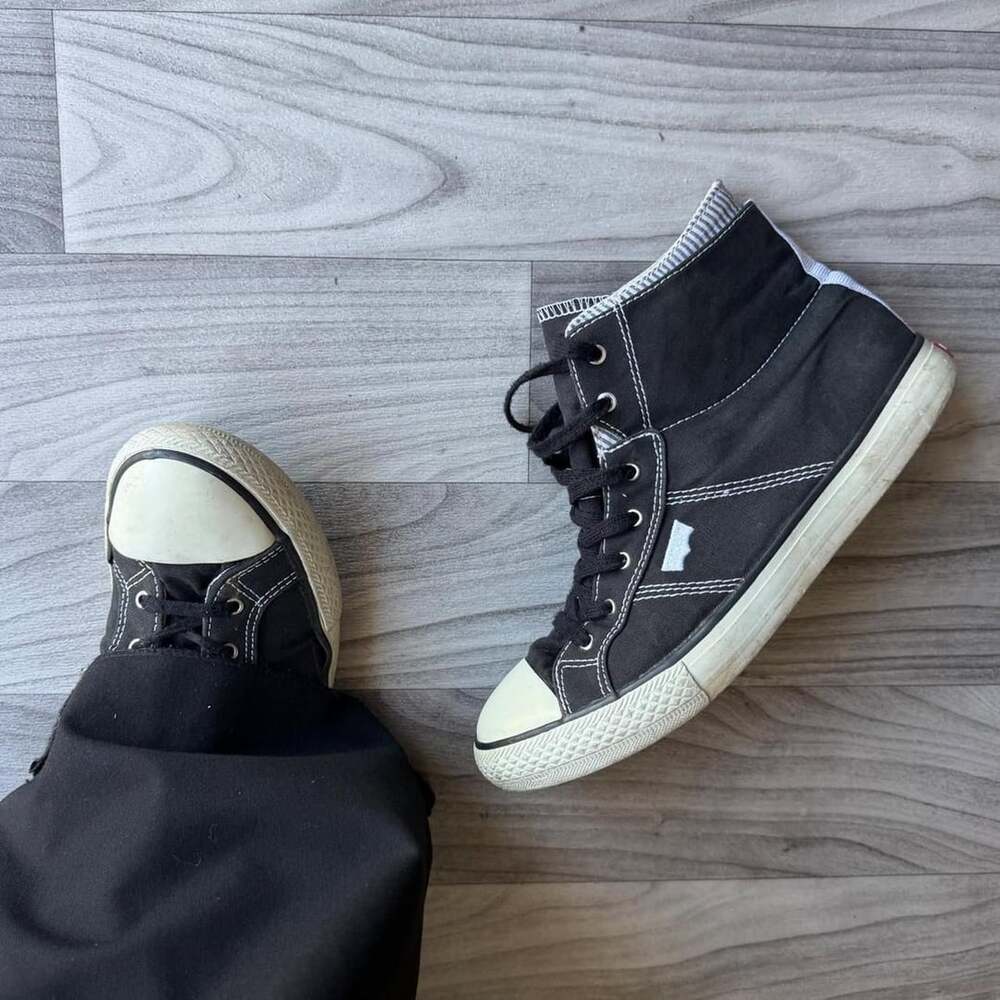 Levi's Black High Top Canvas Shoes Kids 6.5 EUR 39 U.K. 5.5